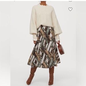 EUC H&M 6 Geometric Patterned Snake Skin Skirt A Line Flowy